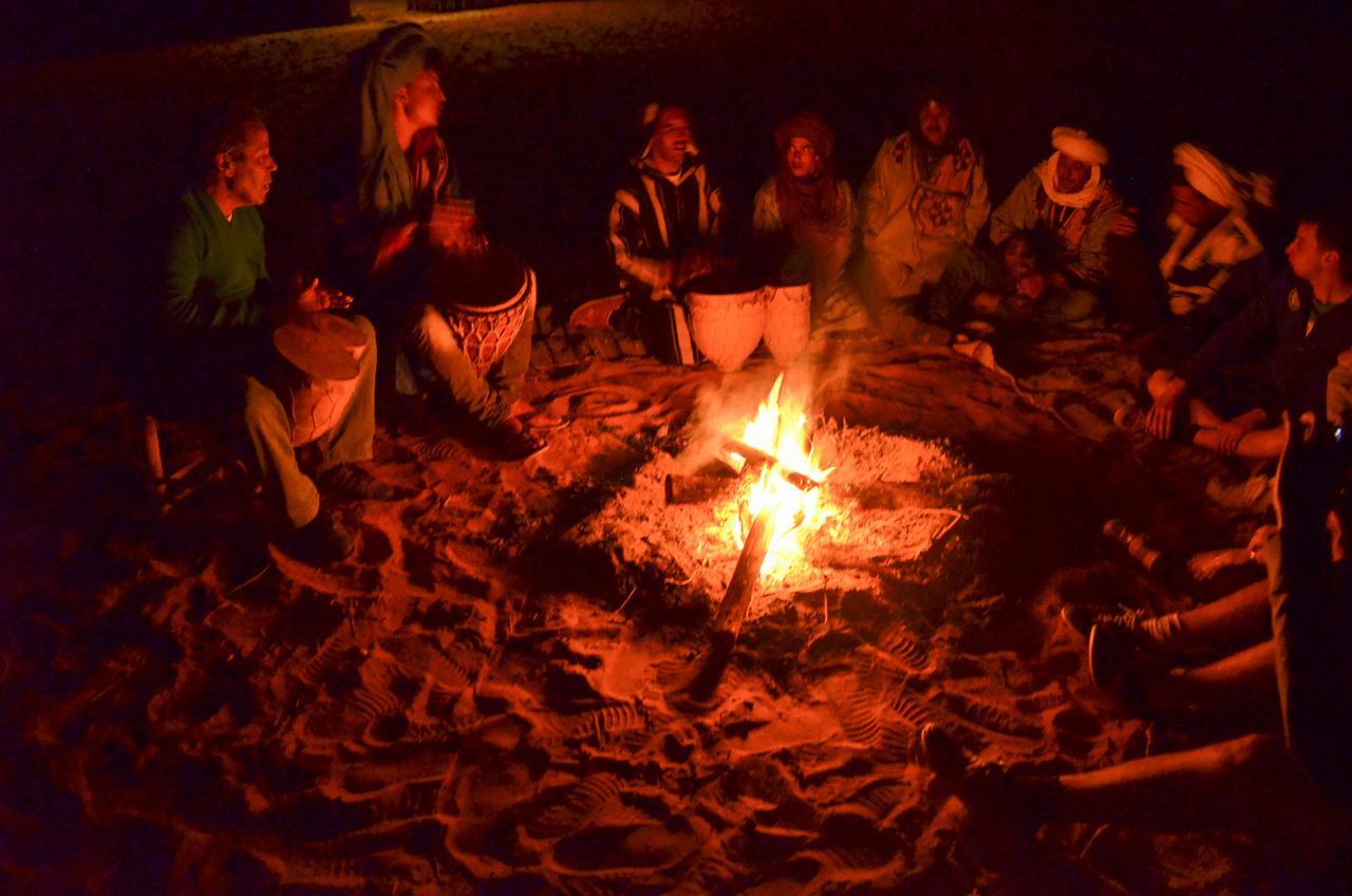 Отель Camel Trek Bivouac Мерзуга Экстерьер фото