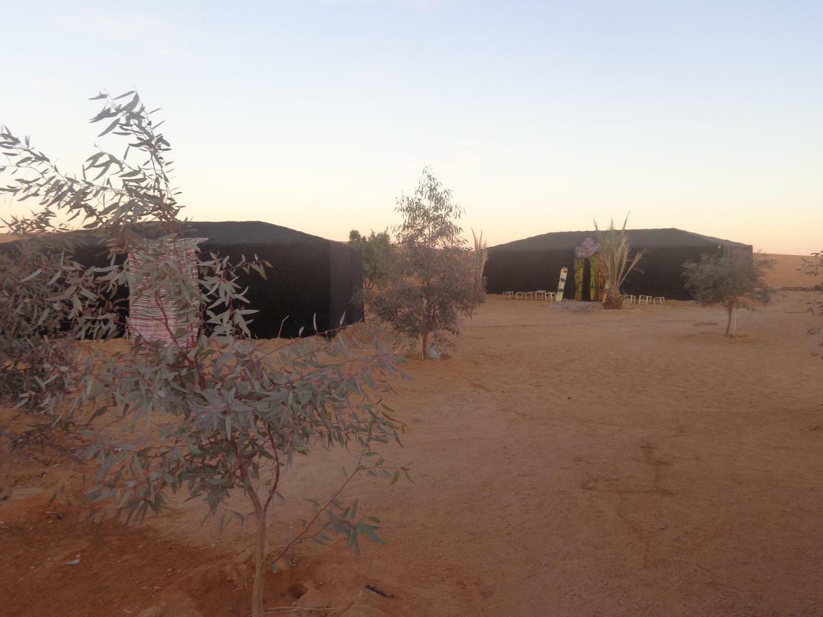 Отель Camel Trek Bivouac Мерзуга Экстерьер фото