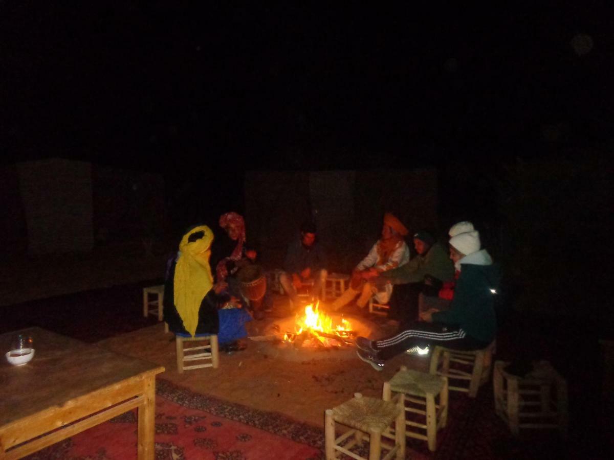 Отель Camel Trek Bivouac Мерзуга Экстерьер фото